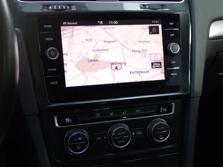 Vehicle Image 14