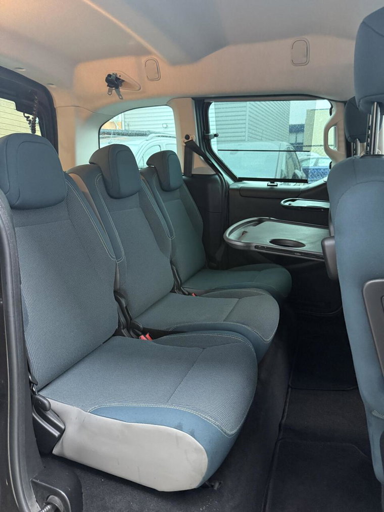 Vehicle Image 18