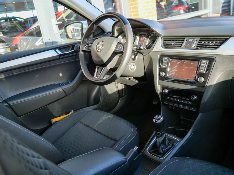 Vehicle Image 18