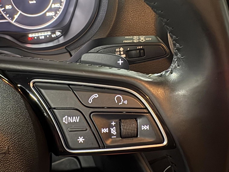 Vehicle Image 35