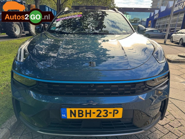 Vehicle Image 16