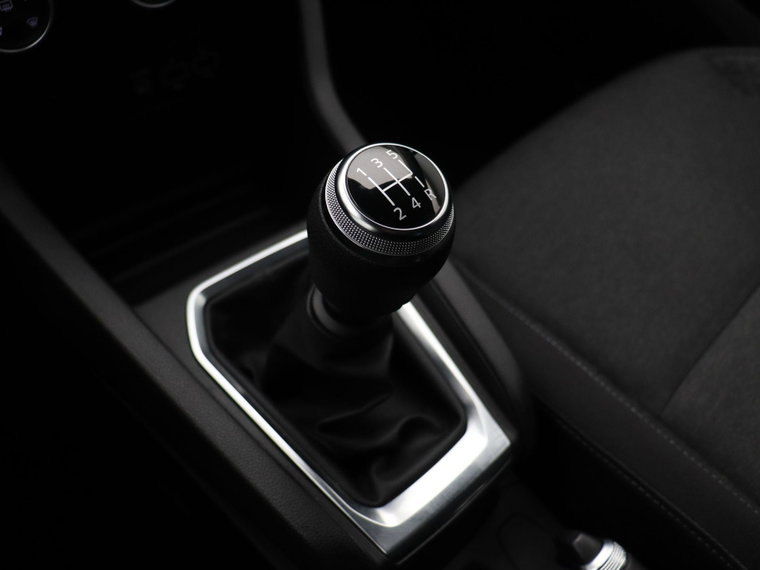 Vehicle Image 26