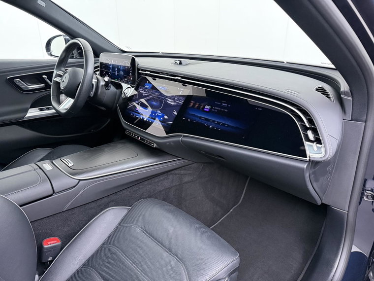 Vehicle Image 48