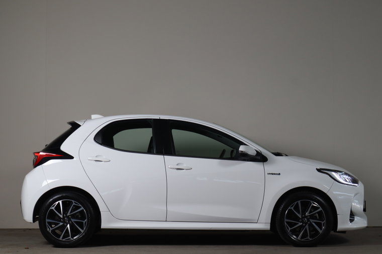 Vehicle Image 11