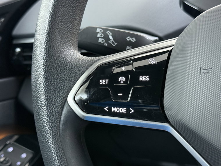 Vehicle Image 27