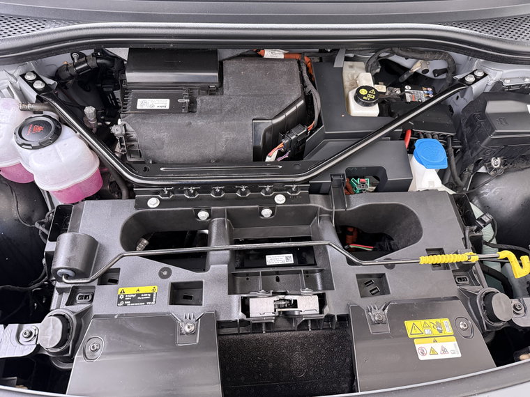 Vehicle Image 38