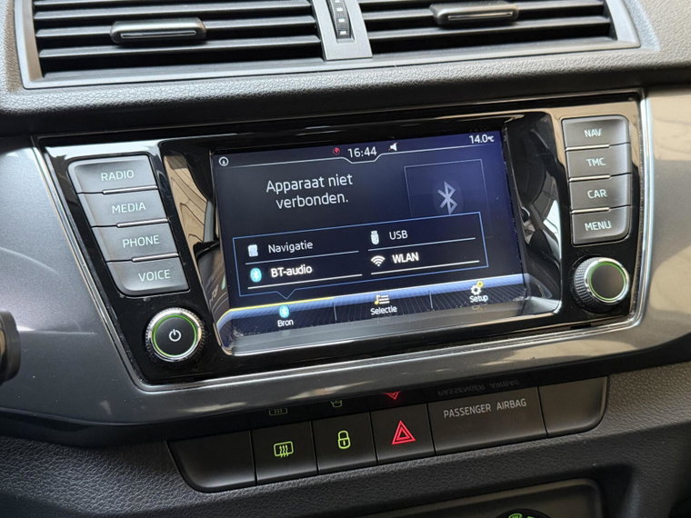 Vehicle Image 21
