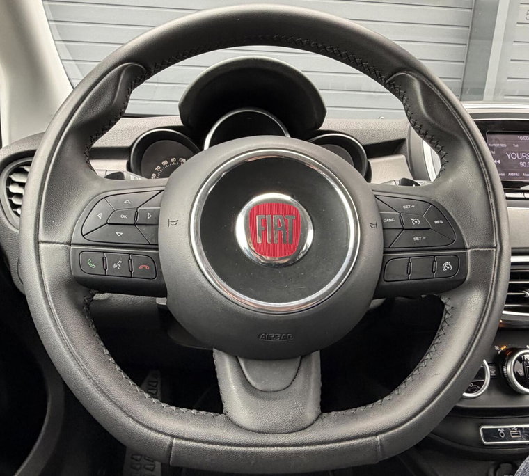 Vehicle Image 23