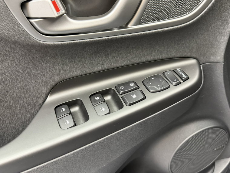 Vehicle Image 29