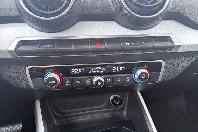 Vehicle Image 26