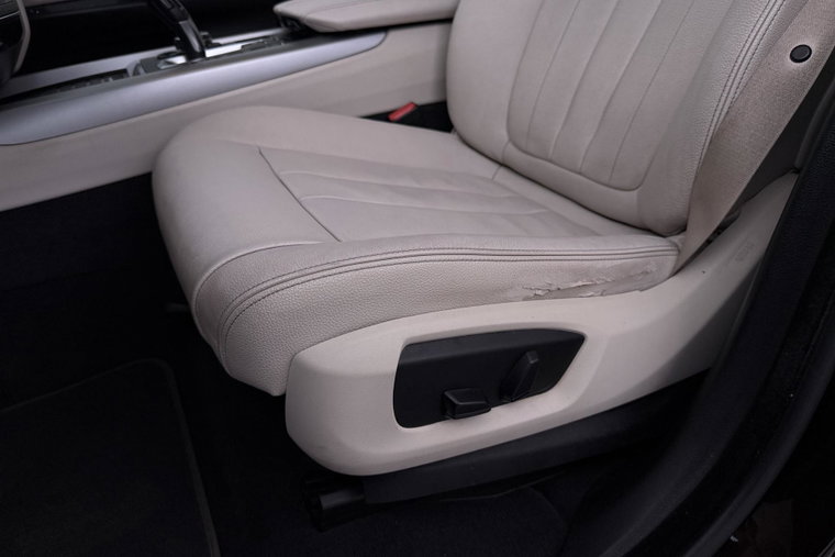 Vehicle Image 40