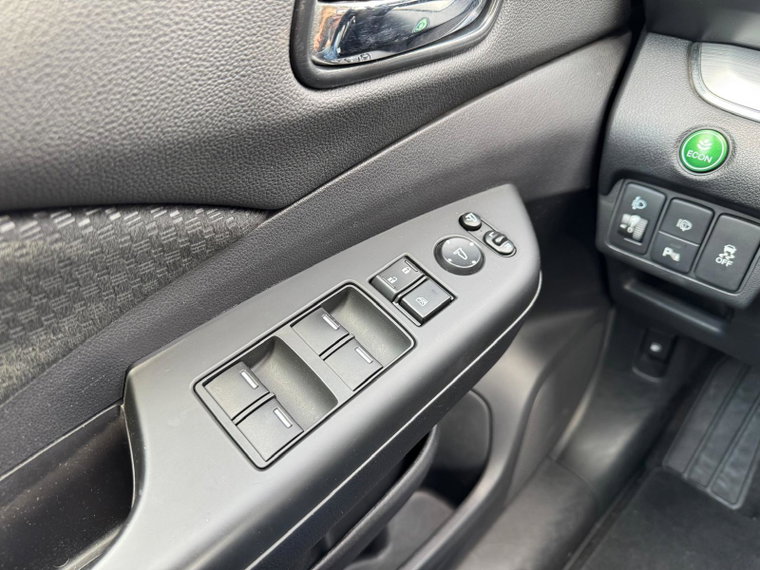Vehicle Image 33