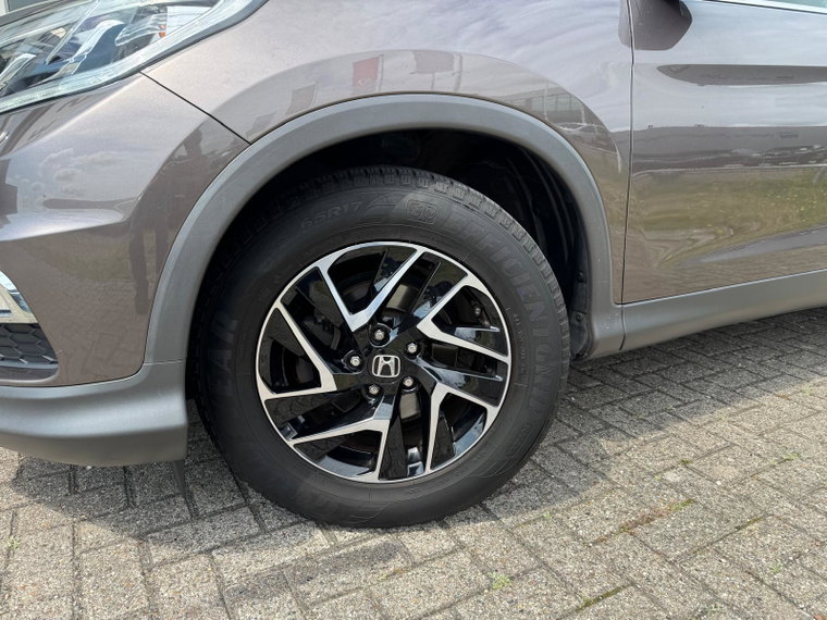 Vehicle Image 39