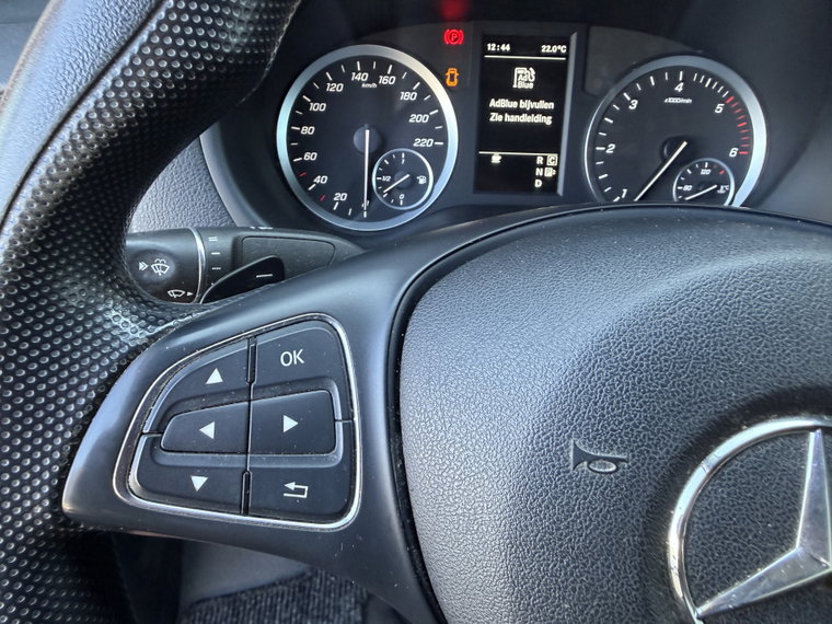 Vehicle Image 34