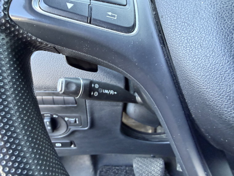 Vehicle Image 40