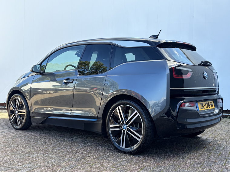 Vehicle Image 38