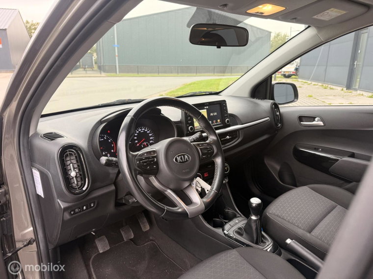 Vehicle Image 19