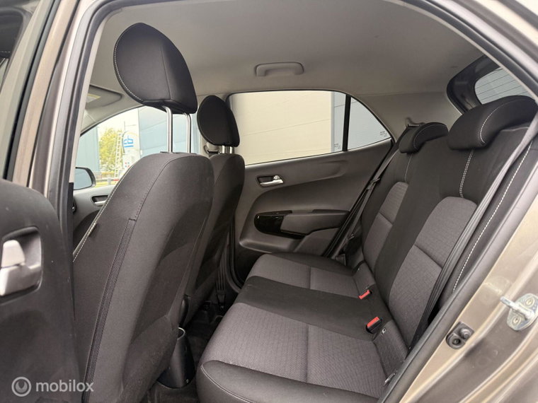 Vehicle Image 22