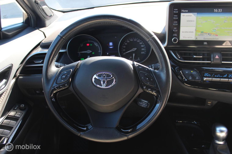 Vehicle Image 16