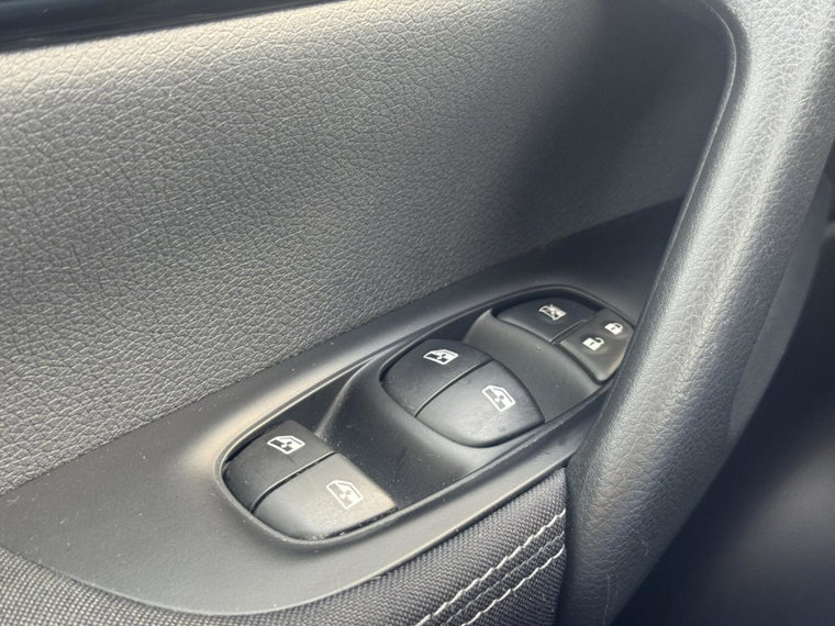 Vehicle Image 27