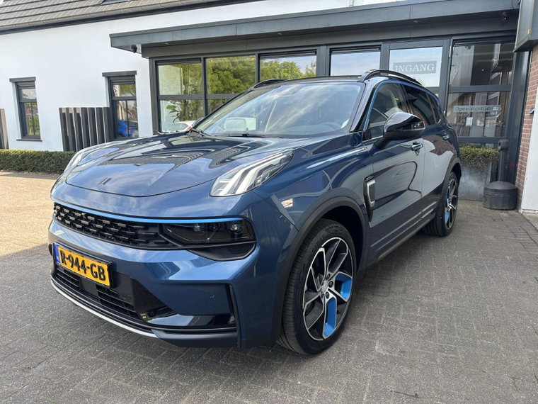 Vehicle Image 8