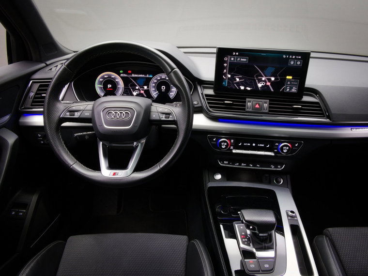 Vehicle Image 21