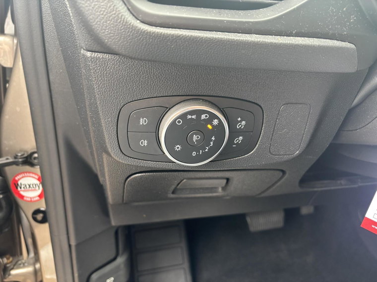 Vehicle Image 24