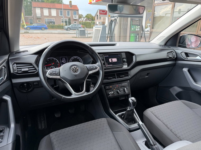 Vehicle Image 22