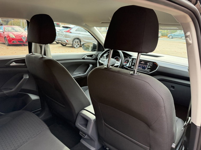 Vehicle Image 35