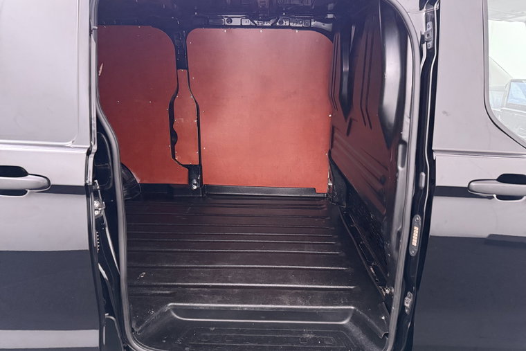 Vehicle Image 13
