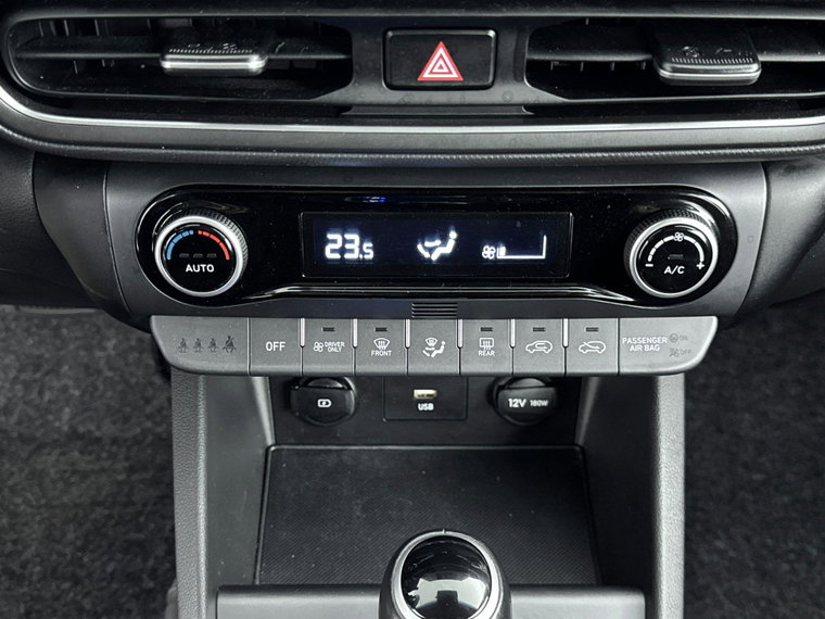 Vehicle Image 40