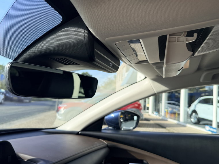 Vehicle Image 38