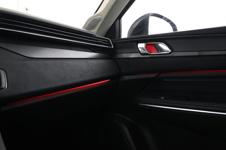 Vehicle Image 38