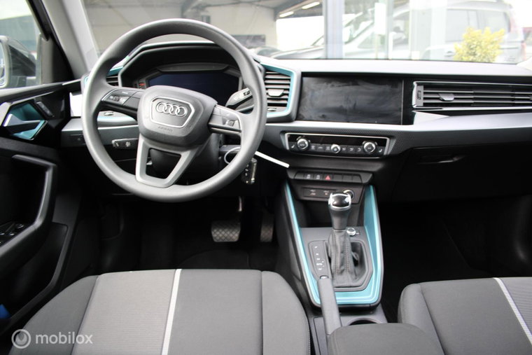Vehicle Image 21