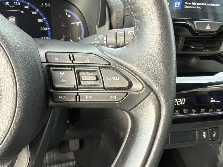 Vehicle Image 16