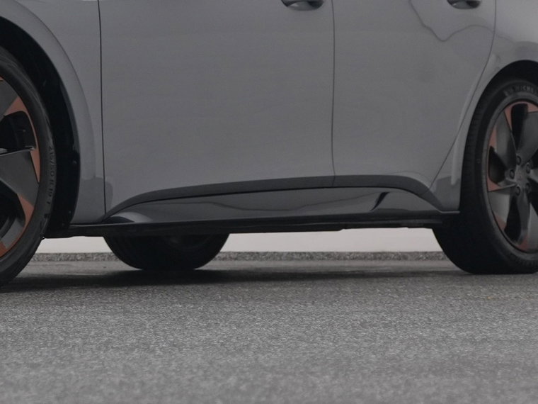 Vehicle Image 38