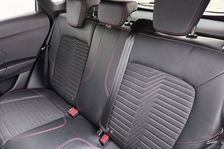 Vehicle Image 12