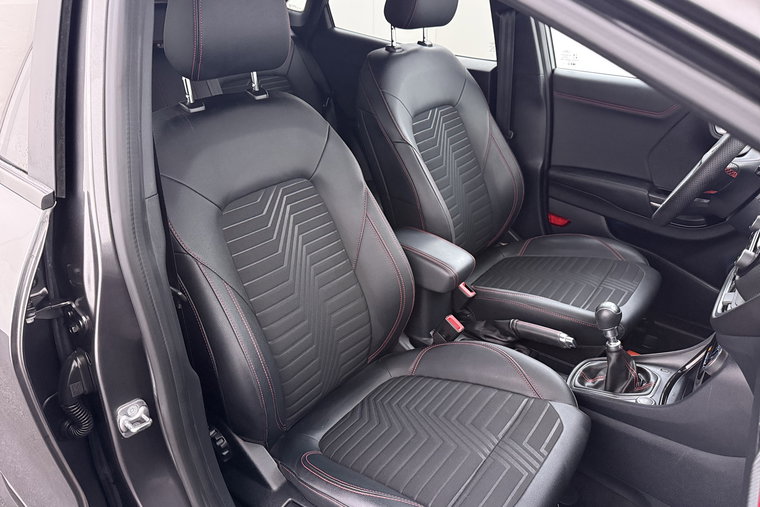 Vehicle Image 16