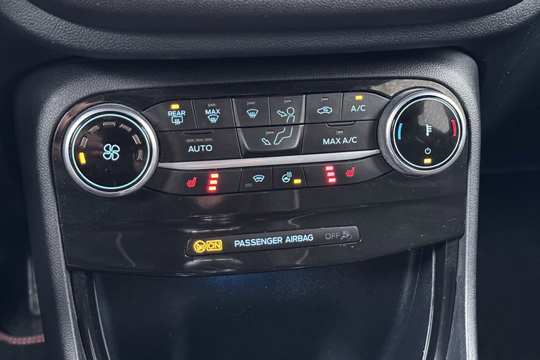 Vehicle Image 28