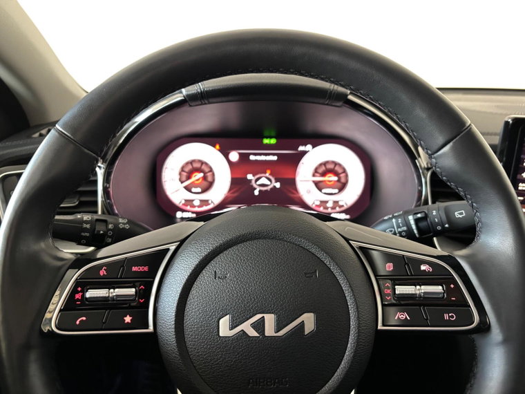 Vehicle Image 24