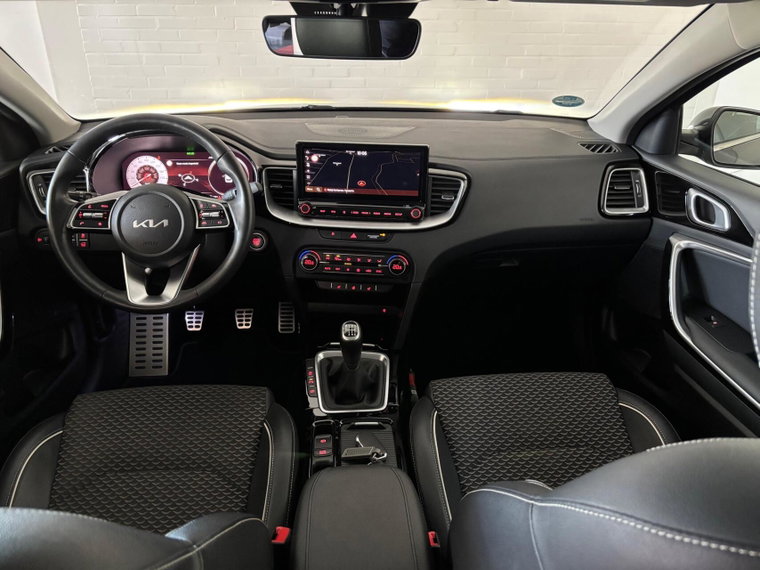 Vehicle Image 36