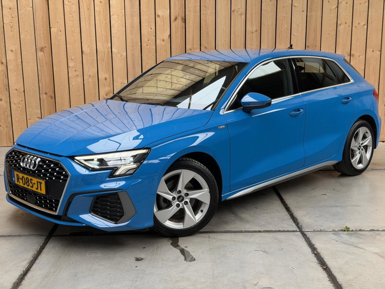 Vehicle Image 35