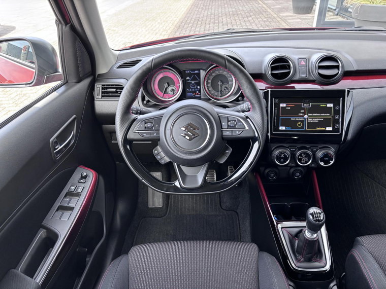 Vehicle Image 16