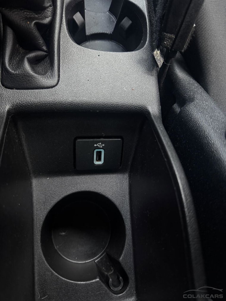 Vehicle Image 26