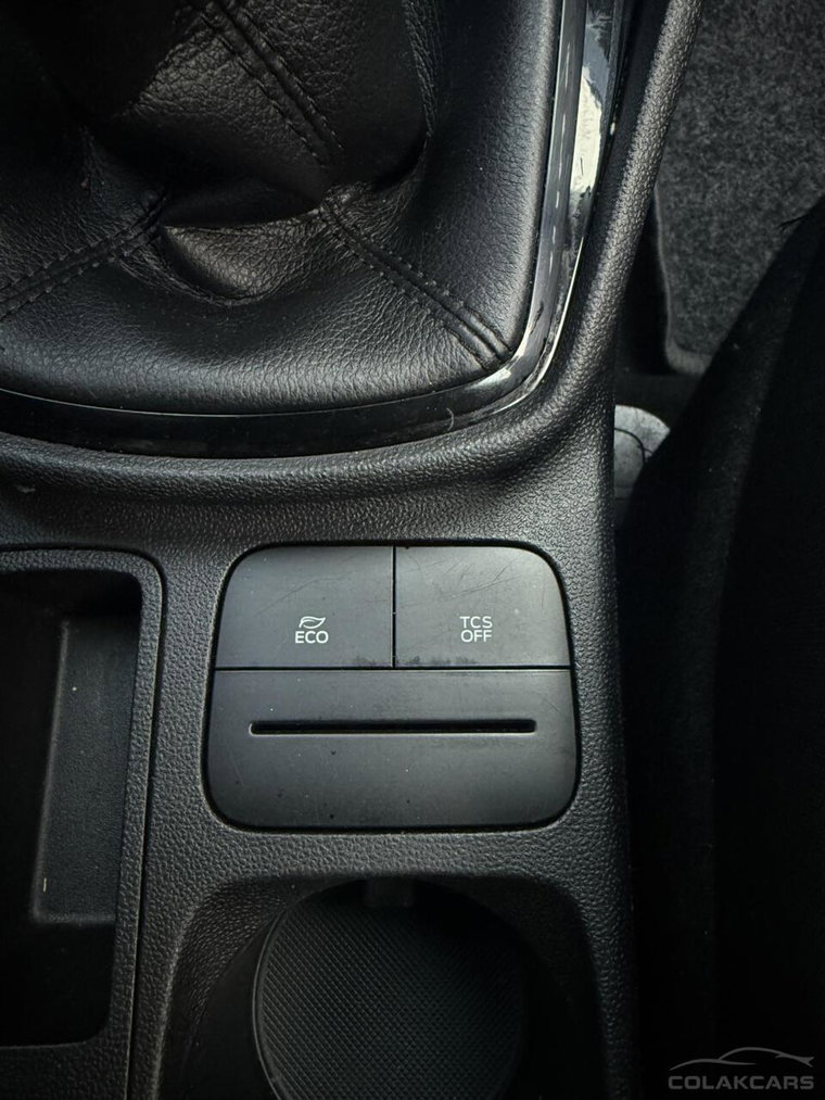 Vehicle Image 27