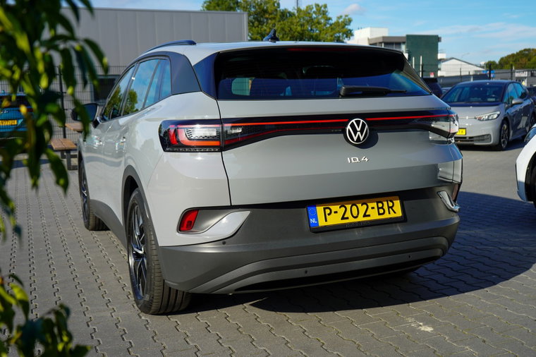 Vehicle Image 19