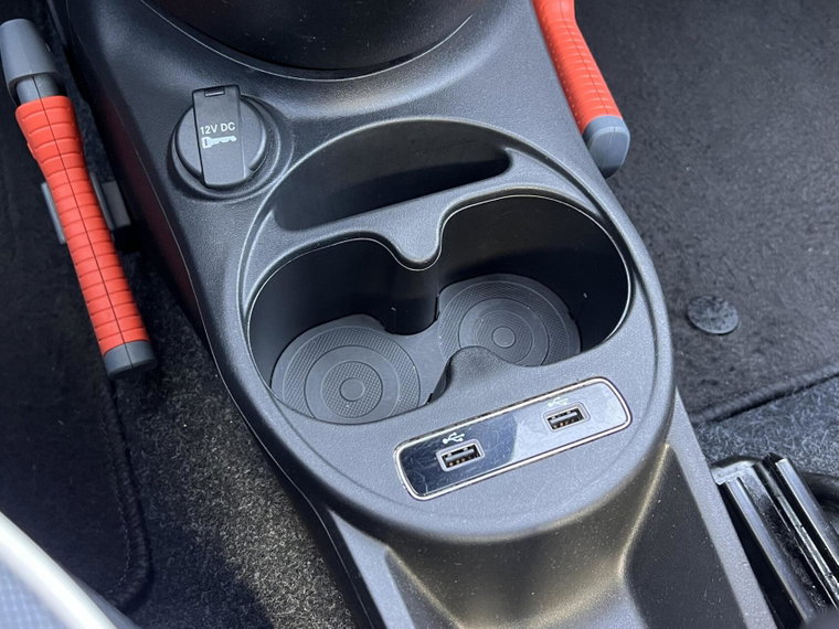 Vehicle Image 33