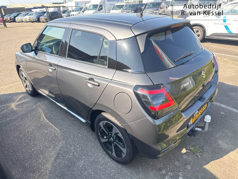 Vehicle Image 8