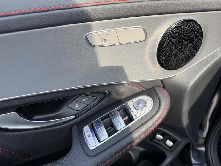 Vehicle Image 36
