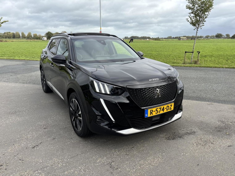 Vehicle Image 25
